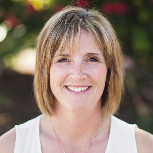 Pam MahlowProfile Photo